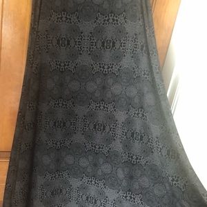 LULAROE BLACK AND GRAY MAXI SKIRT